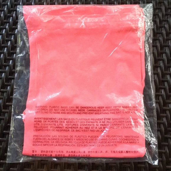 AEO Boyfriend Tank NWT size S - Picture 3 of 4